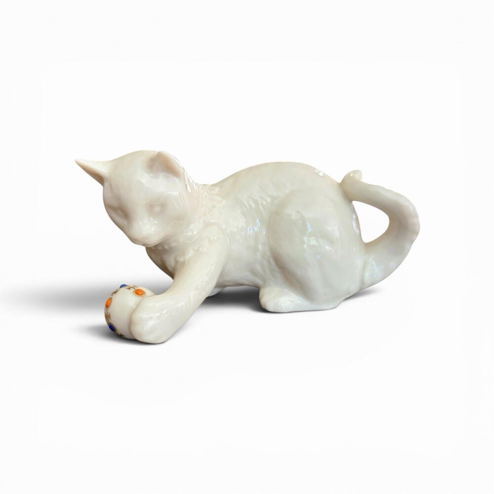 Lenox Porcelain Kitty Cat playing with Jeweled ball Figurine 24k Gold Accents 91
